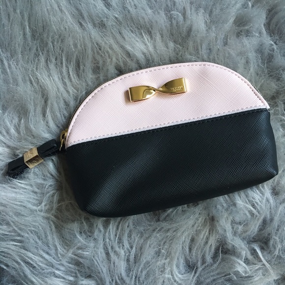 SOLD Victoria's Secret 3 Pack Cosmetic Bags - Picture 5 of 8